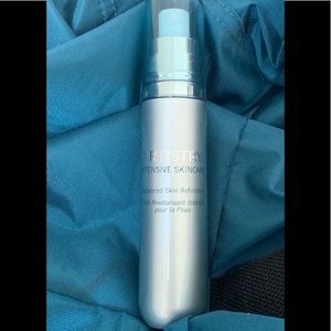 NWOB 🥰🤩👏🧖‍♀️Artistry Advanced Skin Refinish